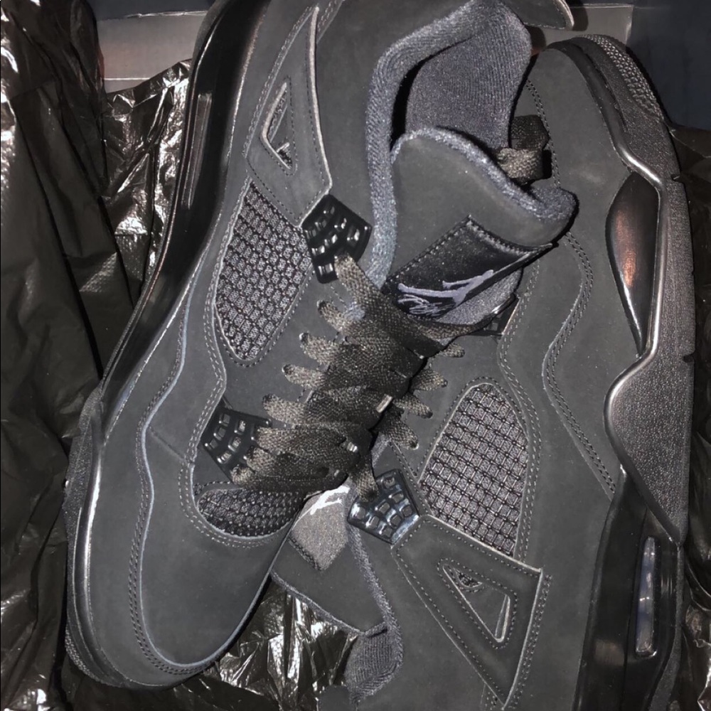 Black Cat 4’s Size 11
